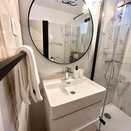Lucica, Luxury By The Sea B&B 4*