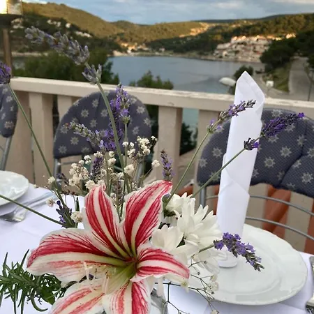 B&B Lucica, Luxury By The Sea 푸치스차
