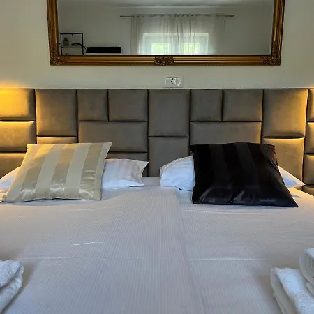 B&B Lucica, Luxury By The Sea