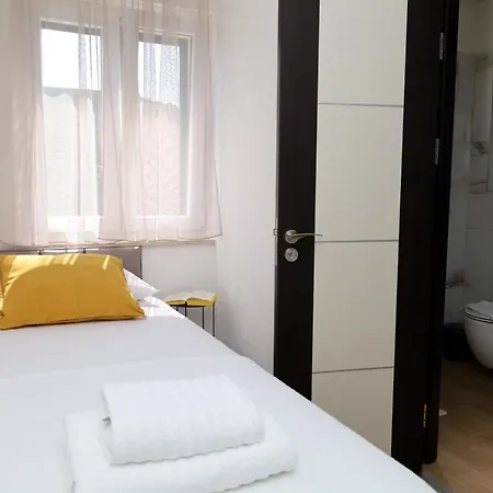 B&B Lucica, Luxury By The Sea 4*