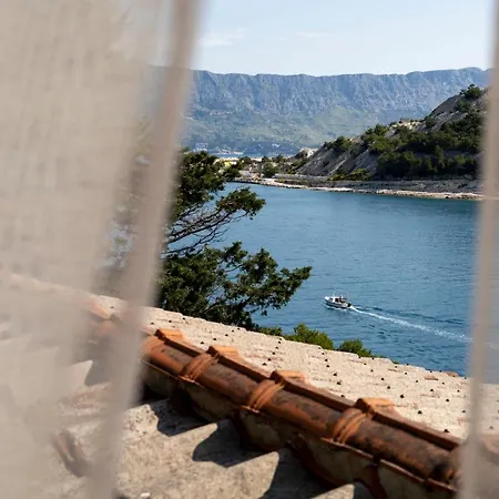 Lucica, Luxury By The Sea 住宿加早餐酒店 4*