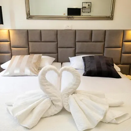 住宿加早餐酒店 Lucica, Luxury By The Sea