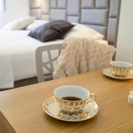 B&B Lucica, Luxury By The Sea