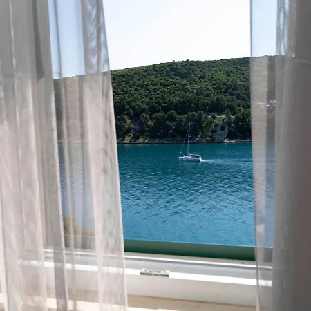Lucica, Luxury By The Sea ベッド・アンド・ブレックファスト