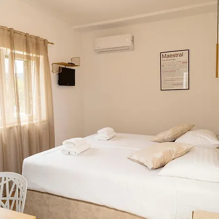 B&B Lucica, Luxury By The Sea