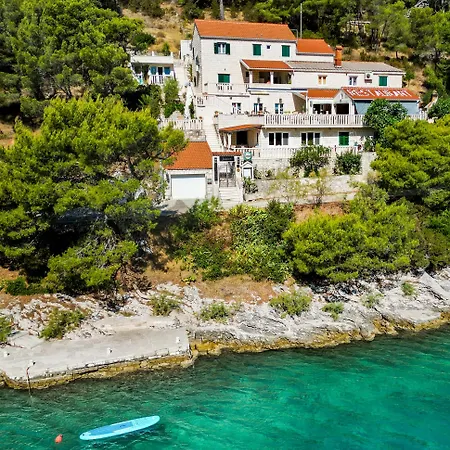 B&B Lucica, Luxury By The Sea 4*